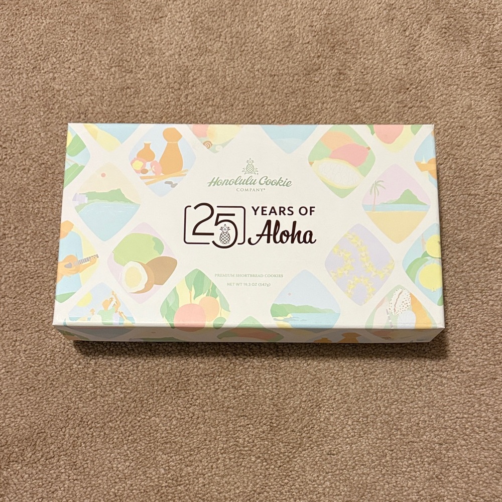 25 Years of Aloha Gift Box - Multicolor